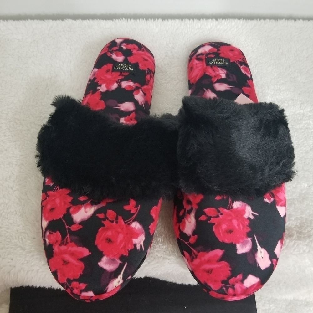 Victoria's Secret Slippers in a bag